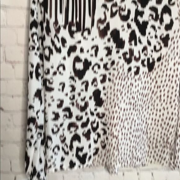 Cabi Faux Wrap Animal Print Top Blouse Tie Neck Full Sleeves Sz XS. - Picture 11 of 12